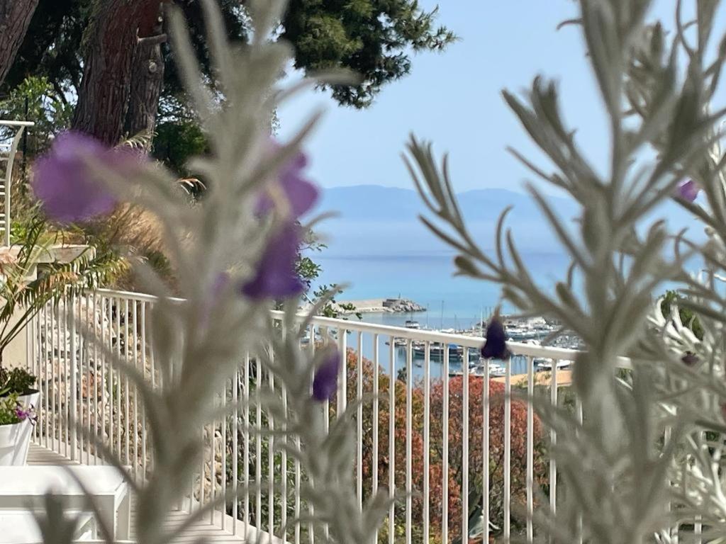 S'O Suites טרופאה מראה חיצוני תמונה